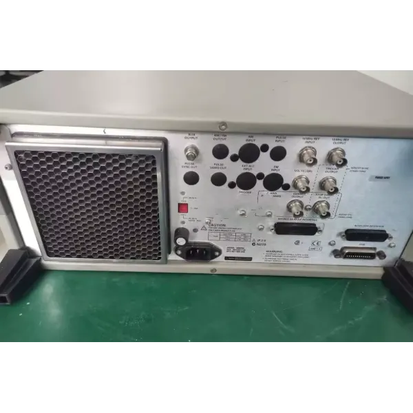 Agilent 83620B Synthetic Signal Generator