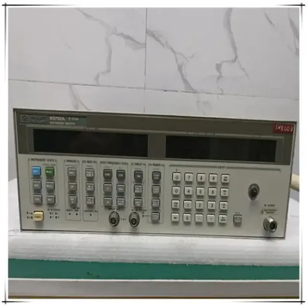 Agilent 83752A high-frequency signal generator, frequency range10 MHz - 20 GHz