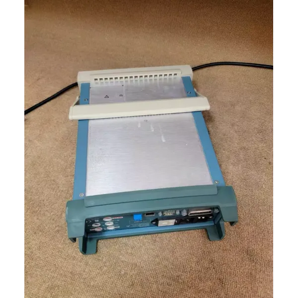 Tektronix DMM4040 General Purpose Digital Multimeter