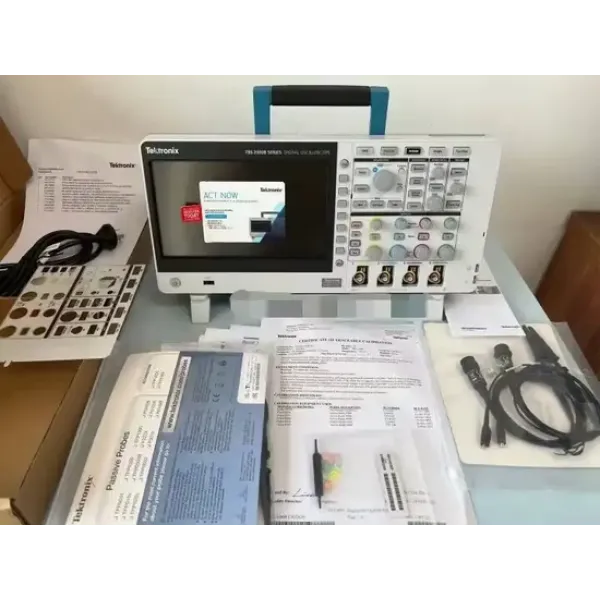 Four-channel digital oscilloscope Tektronix TBS2104B