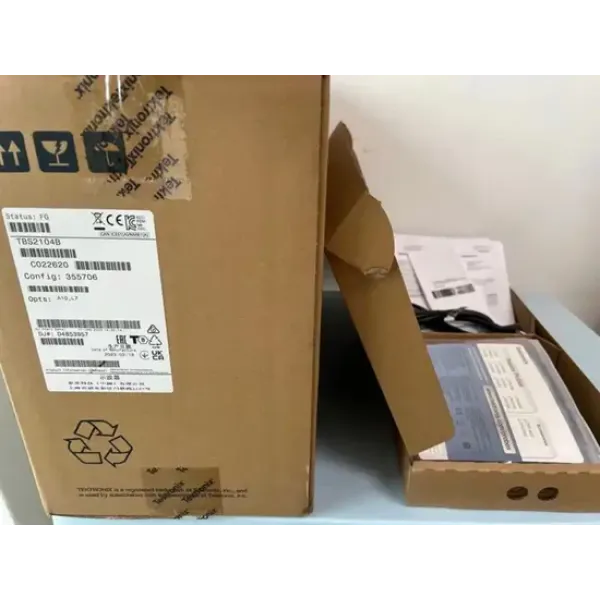 Four-channel digital oscilloscope Tektronix TBS2104B